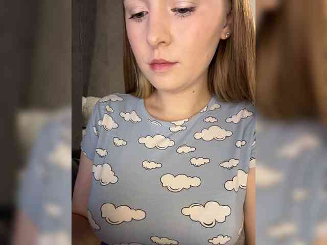 AlinaRay webcam