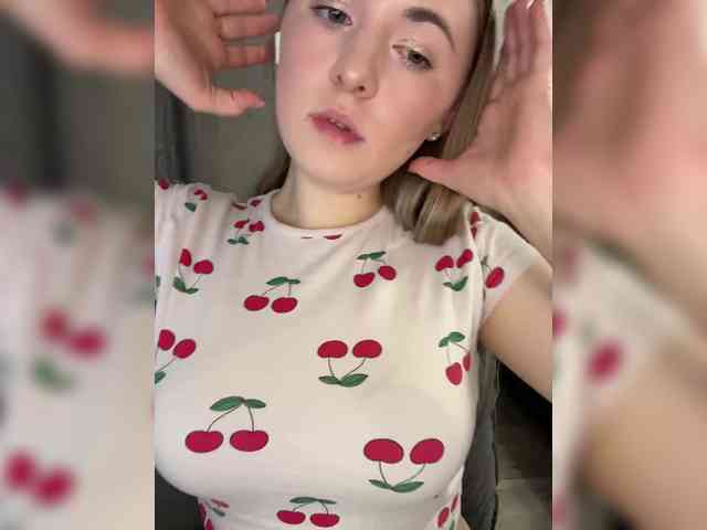 AlinaRay webcam