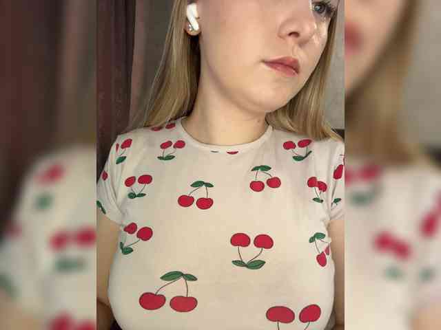 AlinaRay webcam