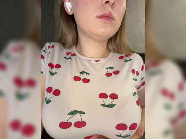 AlinaRay webcam