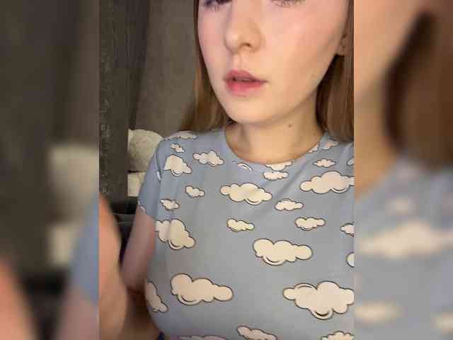 AlinaRay webcam