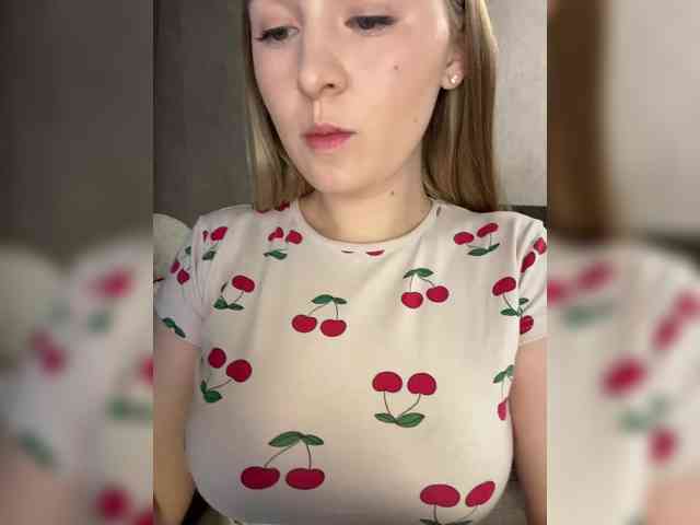 AlinaRay webcam