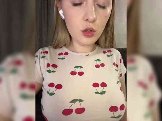 AlinaRay webcam