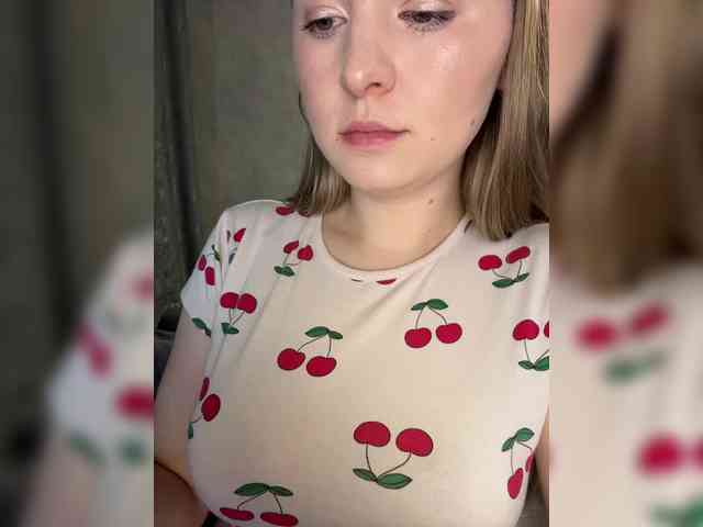AlinaRay webcam