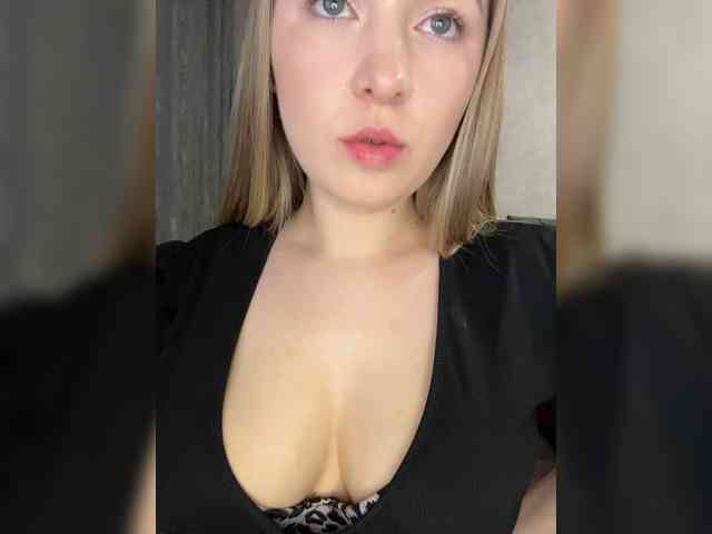 AlinaRay webcam