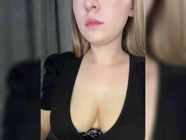 AlinaRay webcam