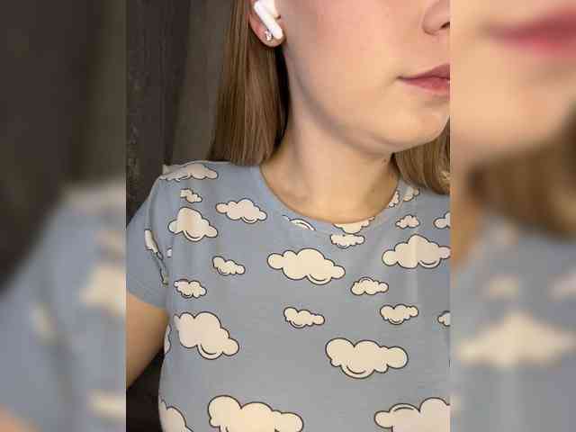 AlinaRay webcam