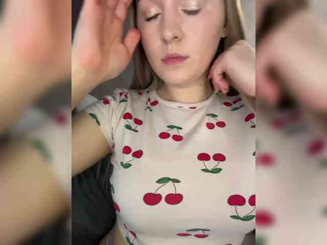 AlinaRay webcam
