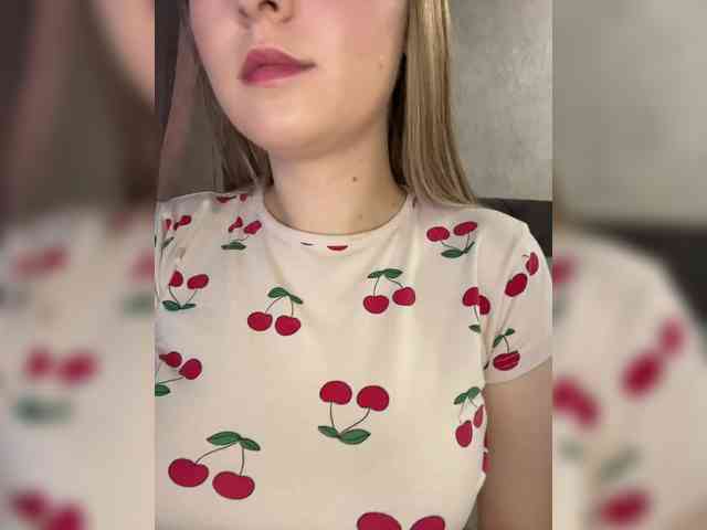 AlinaRay webcam