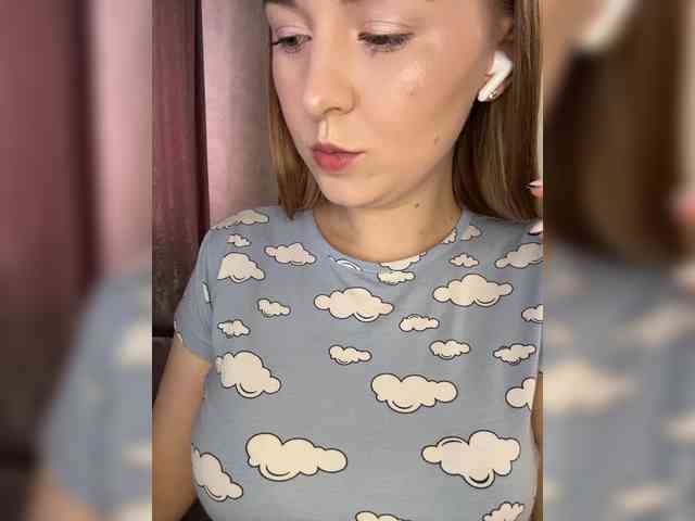 AlinaRay webcam
