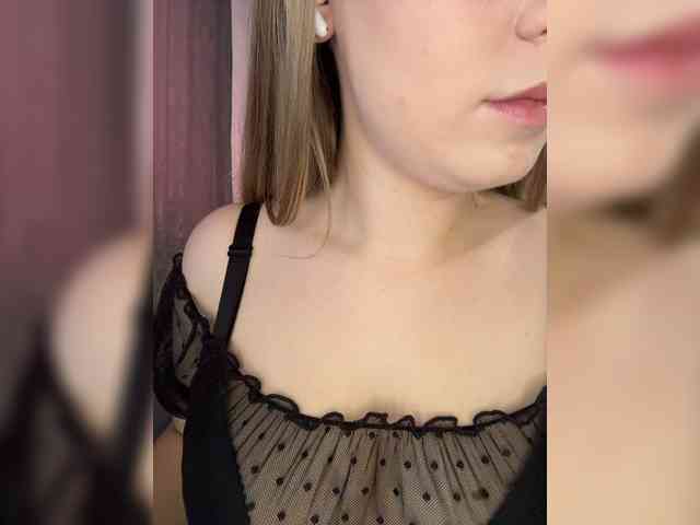 AlinaRay webcam