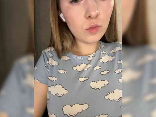AlinaRay webcam