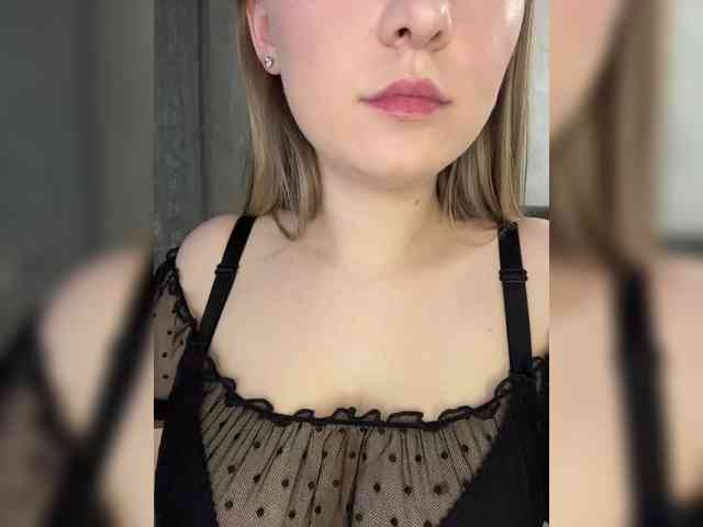 AlinaRay webcam