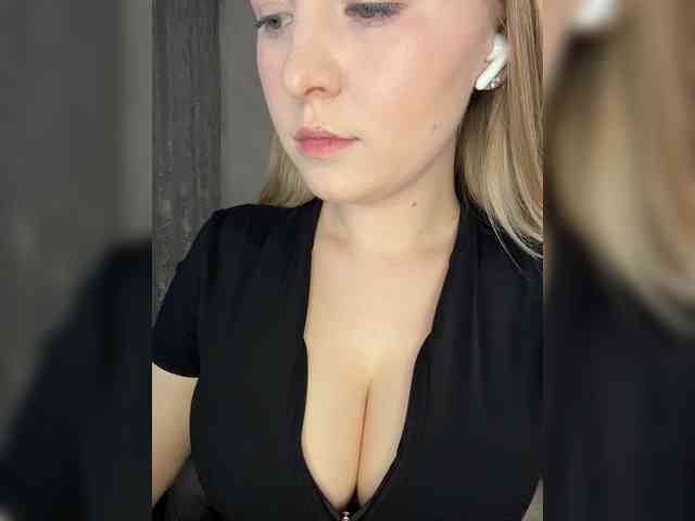 AlinaRay webcam