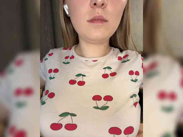 AlinaRay webcam