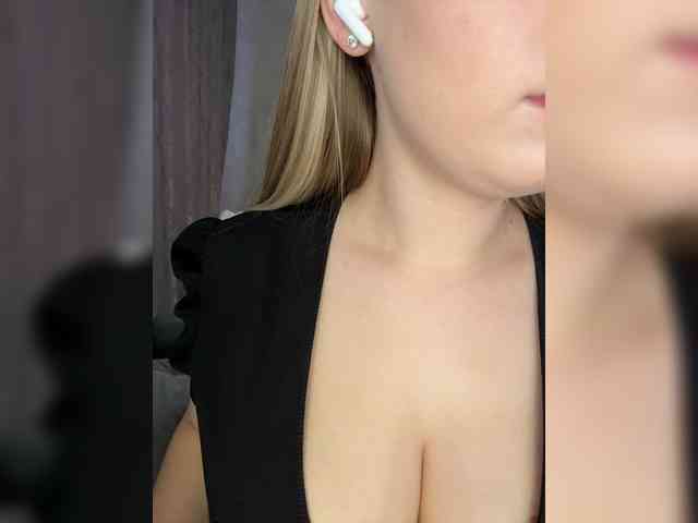 AlinaRay webcam