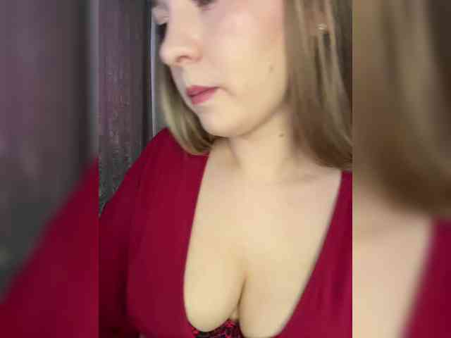AlinaRay webcam