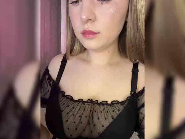 AlinaRay webcam