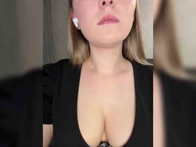 AlinaRay webcam
