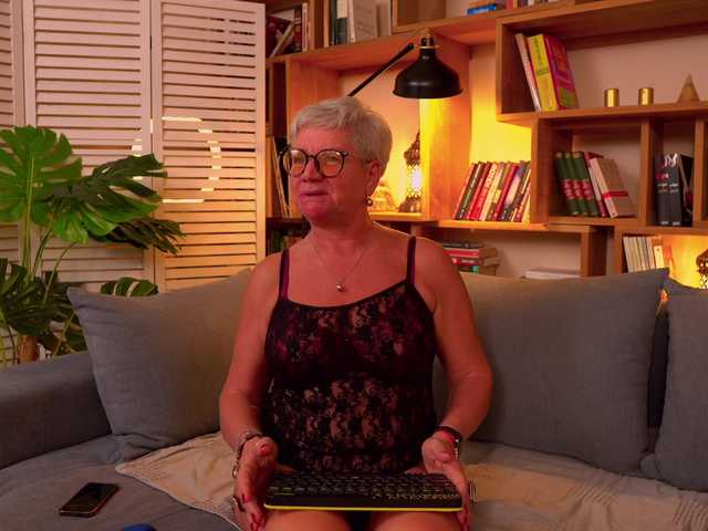 roxana-brooks live cam preview