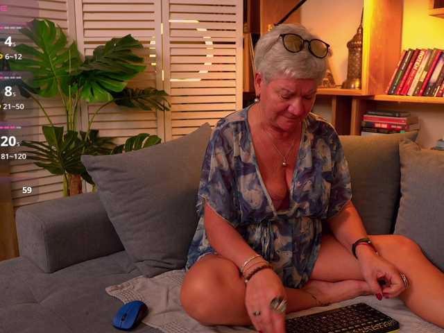 roxana-brooks live cam on BongaCams