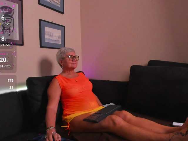 roxana-brooks live cam on BongaCams
