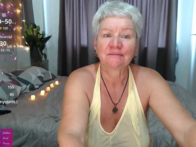 roxana-brooks's BongaCams show and profile