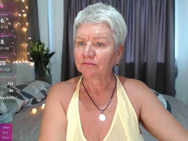 roxana-brooks's BongaCams show and profile