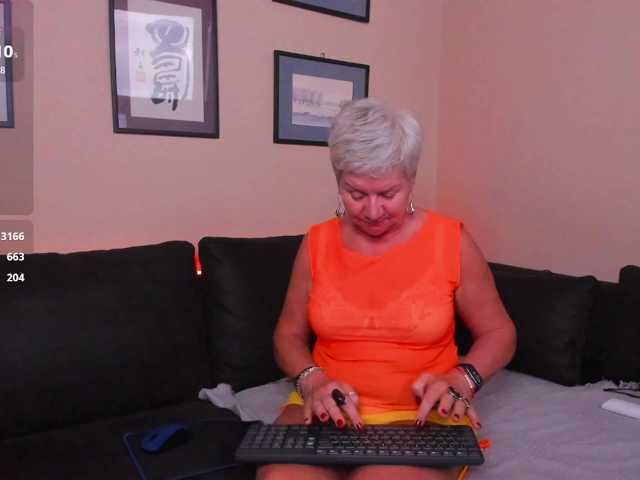 roxana-brooks live cam on BongaCams