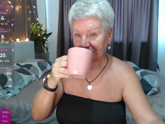 roxana-brooks's BongaCams show and profile