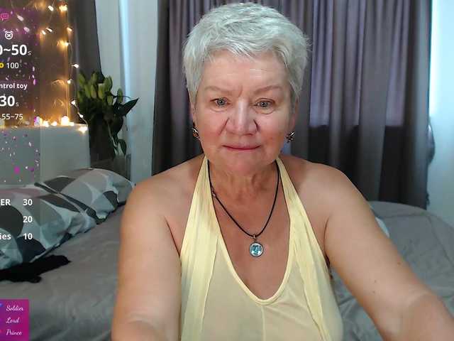 roxana-brooks's BongaCams show and profile