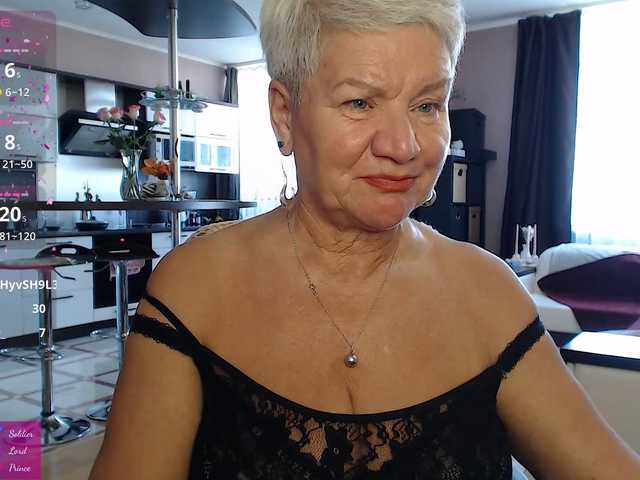 roxana-brooks live cam on BongaCams