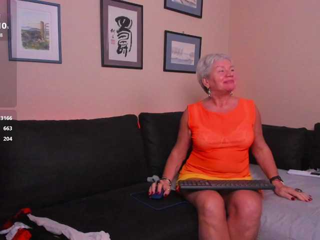 roxana-brooks live cam on BongaCams