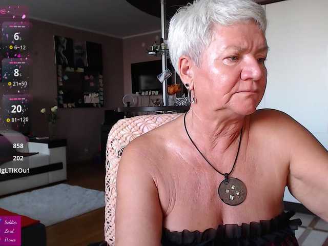 roxana-brooks live cam on BongaCams