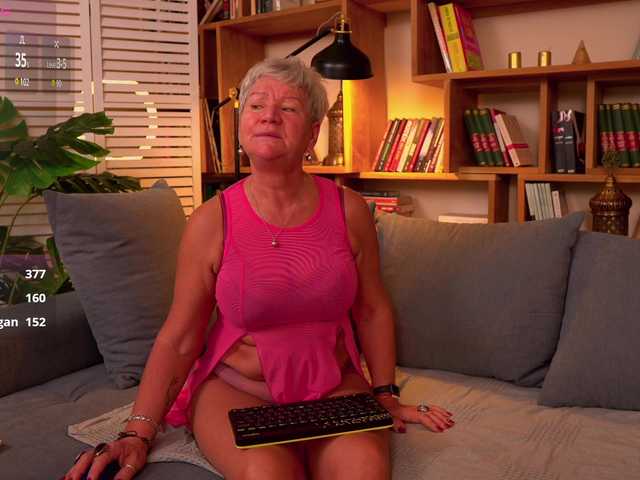 roxana-brooks live cam on BongaCams