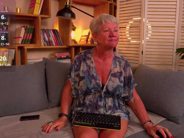 roxana-brooks live cam on BongaCams