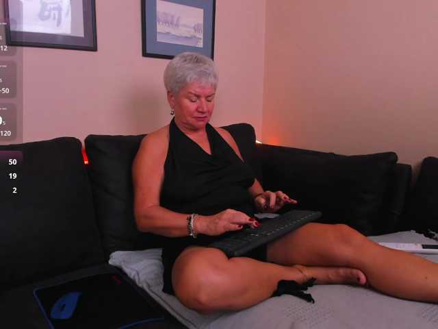 roxana-brooks live cam on BongaCams