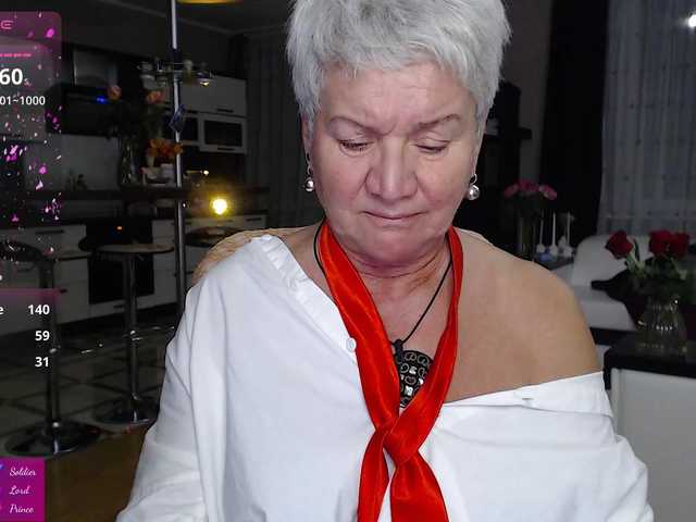 go to chat with roxana-brooks