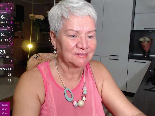 le modèle roxana-brooks est en webcam porno dans un show sur le site bongacams, il possède les tags suivants: White/Caucasian,Blonde,Shaved