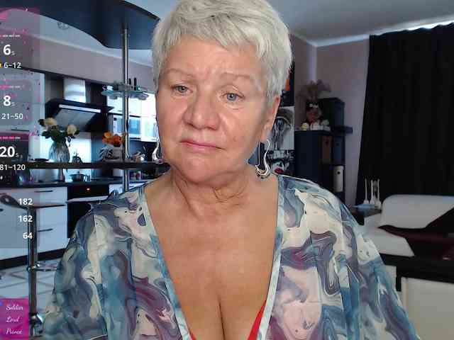 roxana-brooks live female cam on bongacams