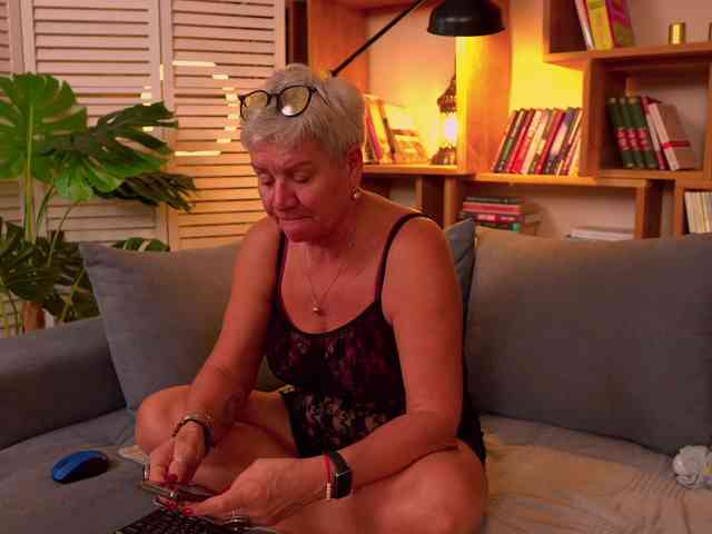 roxana-brooks webcam