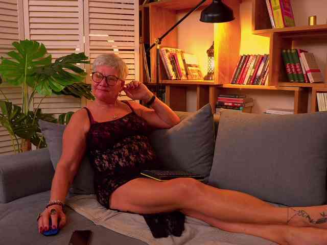 roxana-brooks webcam