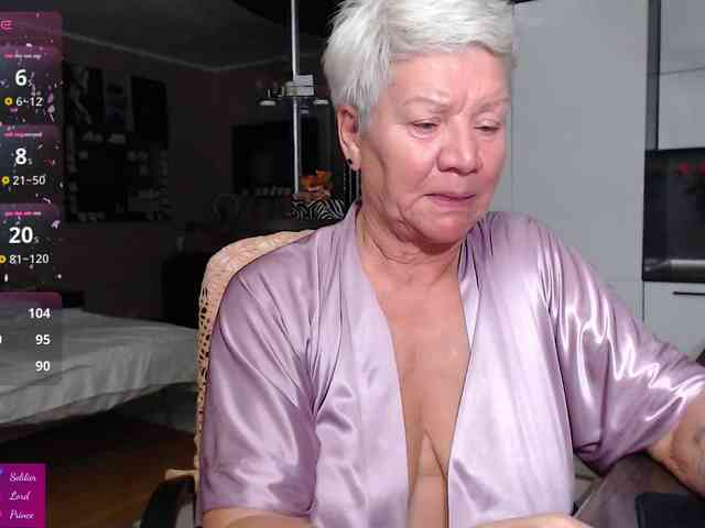 roxana-brooks live female cam on bongacams