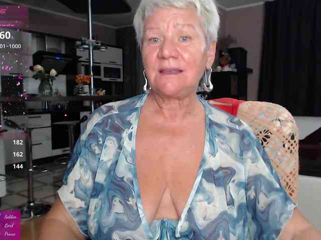 roxana-brooks live female cam on bongacams