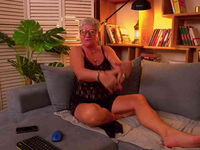 roxana-brooks webcam