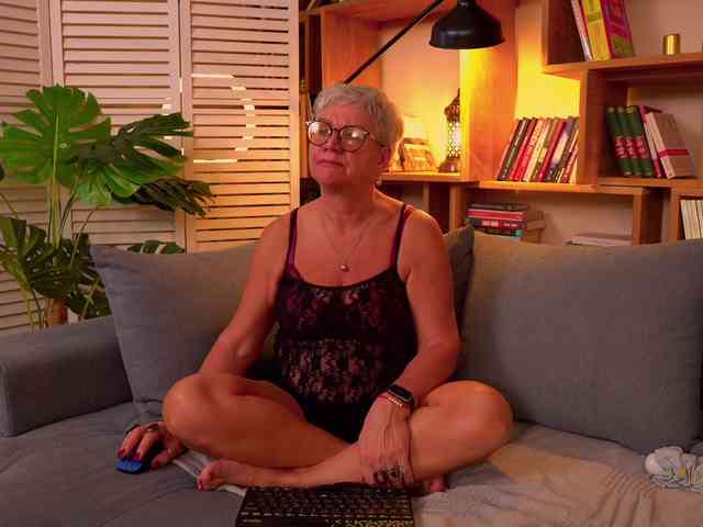 roxana-brooks webcam
