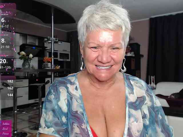 roxana-brooks live female cam on bongacams