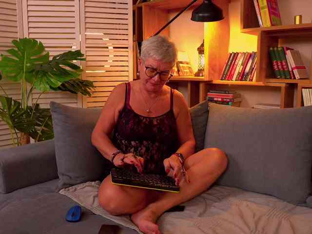 roxana-brooks webcam