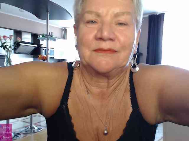 roxana-brooks roxana-brooks