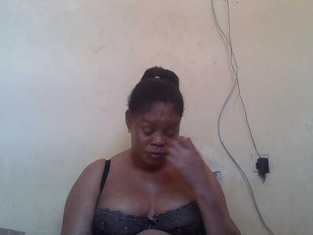Sexydove live cam on BongaCams